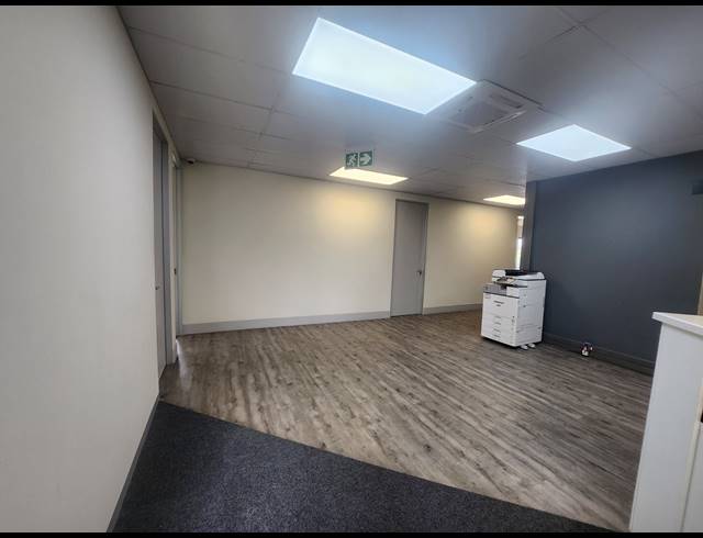 469M² OFFICE TO LET IN VORNA VALLEY